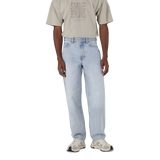 OSCAR STRAIGHT FIT LIGHT WASH JEANS